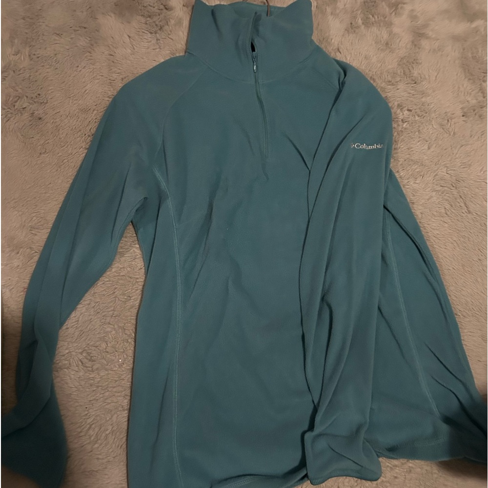 Blue columbia pullover